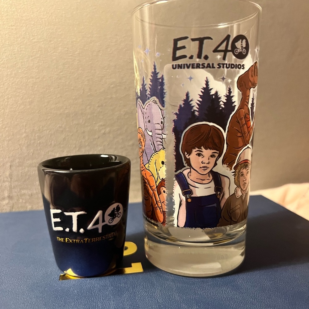 E.T. 40th anniversary glasses